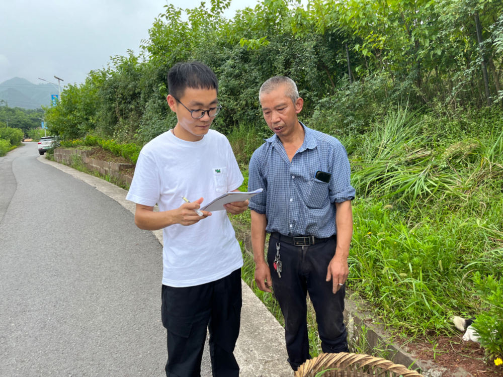 
江苏省人民医院黄牛代挂号电话票贩子号贩子网上预约挂号,住院检查加快,报效祖国 建功西部｜徐浩铖：青春织就桑蚕“致富梦”