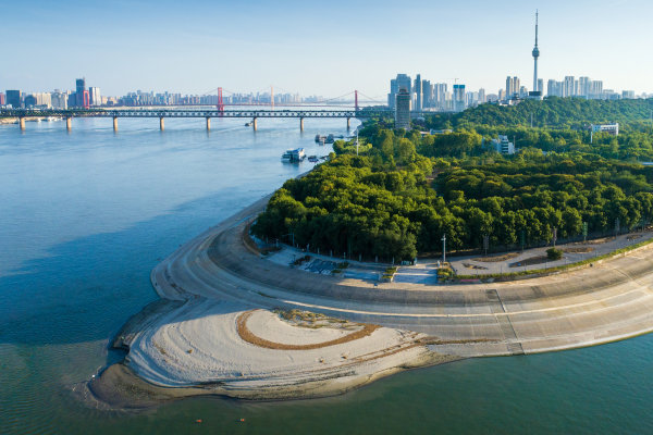 
浙江口腔医院黄牛代挂号电话票贩子号贩子网上预约挂号,住院检查加快,牢记嘱托 建成支点︱漫江画卷入城来