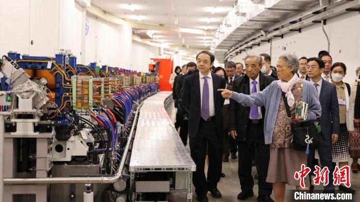 
北京中关村医院黄牛号贩子挂号电话泰国公主诗琳通访问中国大科学装置高能同步辐射光源