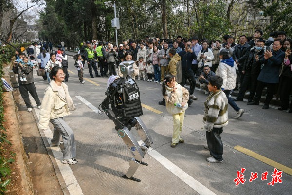 
中国中医科学院望京医院黄牛代挂号电话票贩子号贩子网上预约挂号,住院检查加快,牢记嘱托 建成支点丨竞逐人形机器人赛道，这里跑起来