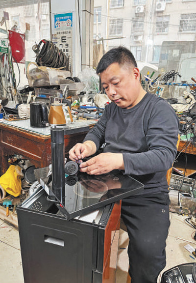 
天津各大医院黄牛代挂号电话票贩子号贩子网上预约挂号,住院检查加快,山东维修店主宋金波靠诚信攒下口碑（我的家乡我建设）