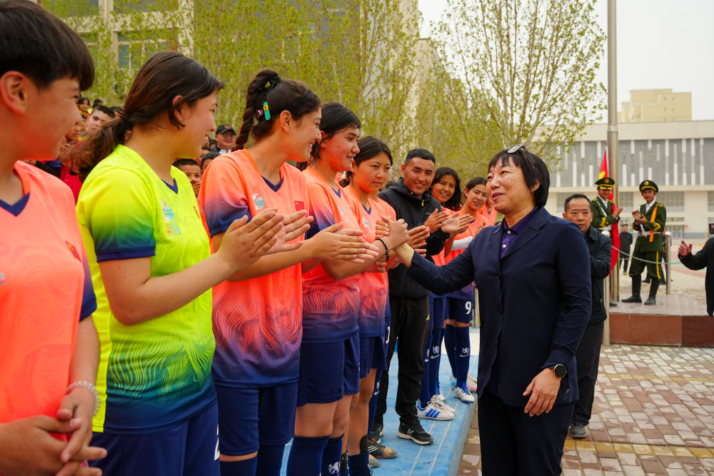 
中国中医科学院西苑黄牛代挂号电话票贩子号贩子网上预约挂号,住院检查加快,昆仑山下 足球女孩逐梦绿茵场