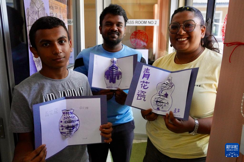 
天津眼科医院黄牛代挂号电话票贩子号贩子网上预约挂号,住院检查加快,通讯丨“去中国是我的梦想”——孔子课堂助力斯里兰卡学子拓展人生机遇