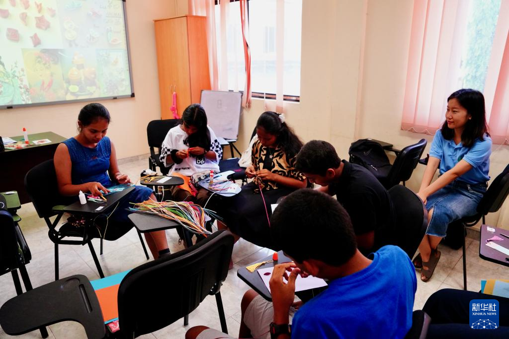 
天津眼科医院黄牛代挂号电话票贩子号贩子网上预约挂号,住院检查加快,通讯丨“去中国是我的梦想”——孔子课堂助力斯里兰卡学子拓展人生机遇