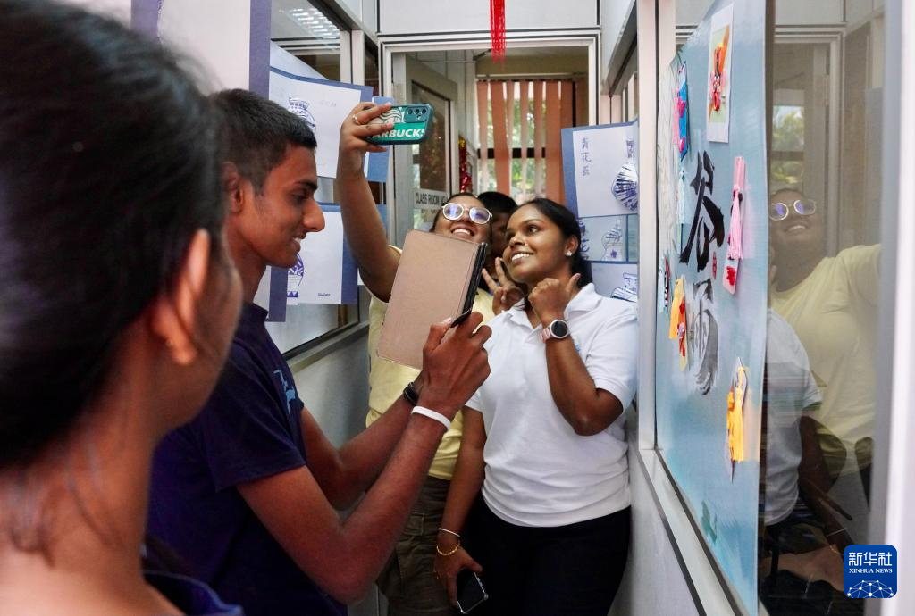 
天津眼科医院黄牛代挂号电话票贩子号贩子网上预约挂号,住院检查加快,通讯丨“去中国是我的梦想”——孔子课堂助力斯里兰卡学子拓展人生机遇