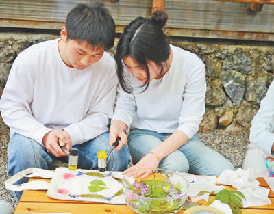 
北京积水潭医院黄牛代挂号电话票贩子号贩子网上预约挂号,住院检查加快,县城年轻人，钱花在了哪儿？（经济新方位·农村消费观察）