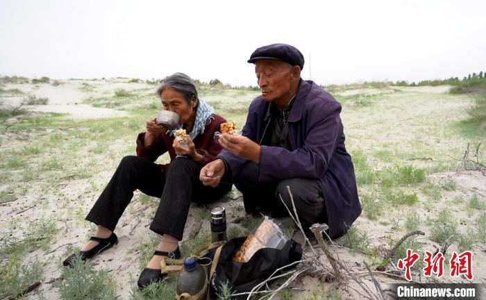 
北京各大医院黄牛代挂号电话票贩子号贩子网上预约挂号,住院检查加快,新疆“当代愚公”：沙海中41载“凿”34公里“绿色长城”