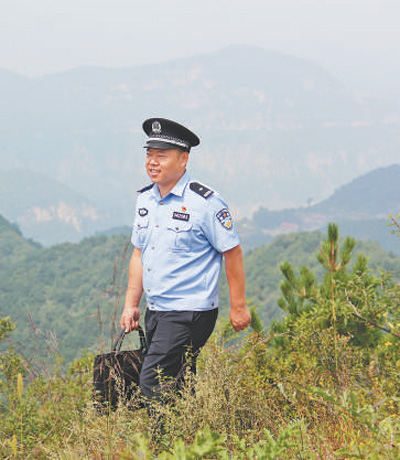 
广州中医药大学一附医院黄牛代挂号电话票贩子号贩子网上预约挂号,住院检查加快,群众来电，他总说“好，我马上到”（党旗在基层一线高高飘扬）