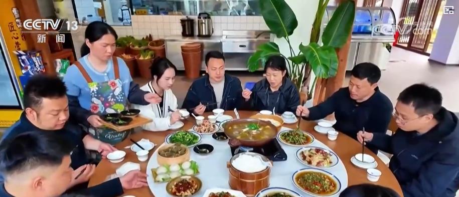 
东部战区总医院黄牛代挂号电话票贩子号贩子网上预约挂号,住院检查加快,清明假期热门景点客流如潮 山水画卷里共绘春日文旅新景
