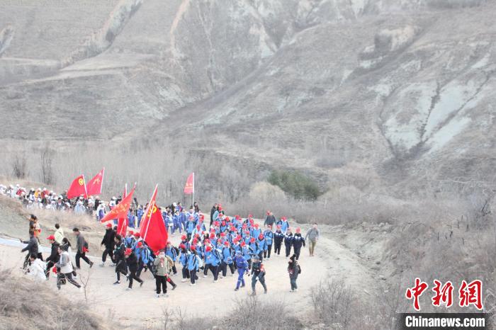 
北京人民医院黄牛代挂号电话票贩子号贩子网上预约挂号,住院检查加快,宁夏固原：3200余人重走“英雄路”开展“行走的思政课”教育