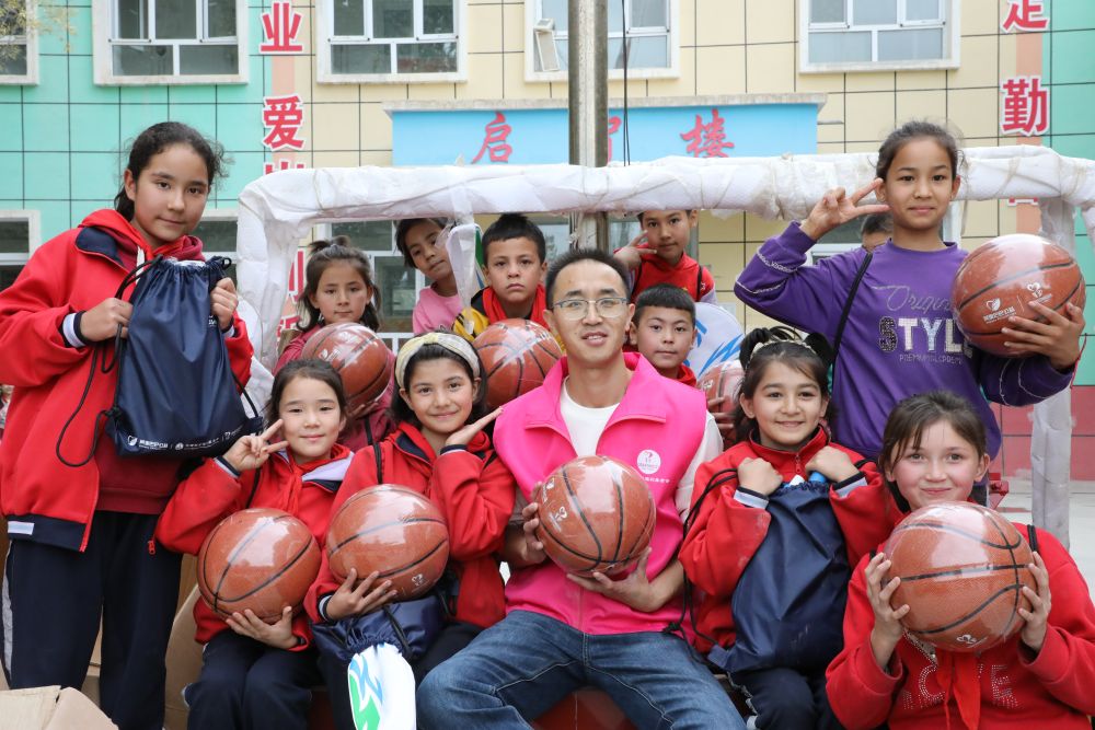 
天津肿瘤医院黄牛代挂号电话票贩子号贩子网上预约挂号,住院检查加快,把青春写在帕米尔高原的公益长卷上