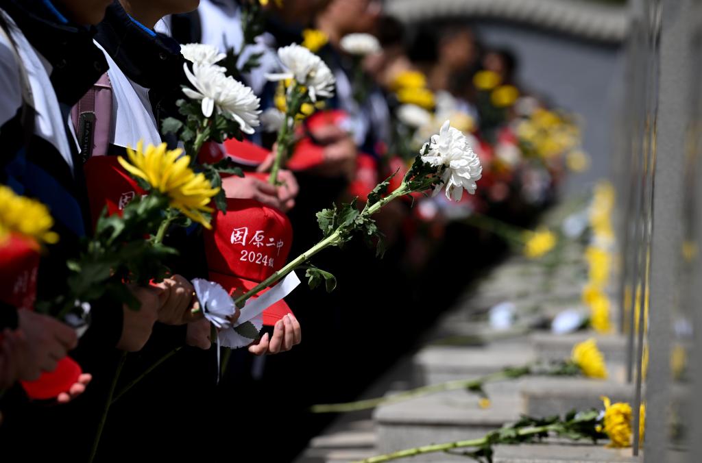 
上海精神卫生中心黄牛代挂号电话票贩子号贩子网上预约挂号,住院检查加快,我在现场·照片背后的故事丨徒步108里，感受一座“英雄城”