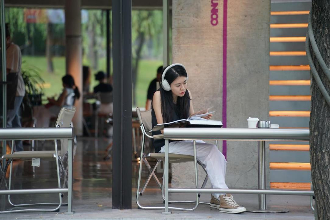 
西安各大医院黄牛代挂号电话票贩子号贩子网上预约挂号,住院检查加快,新华网财经观察丨持续演进的“耳朵经济”