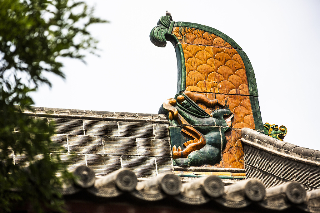 △ 山西大同华严寺屋顶的鸱吻。