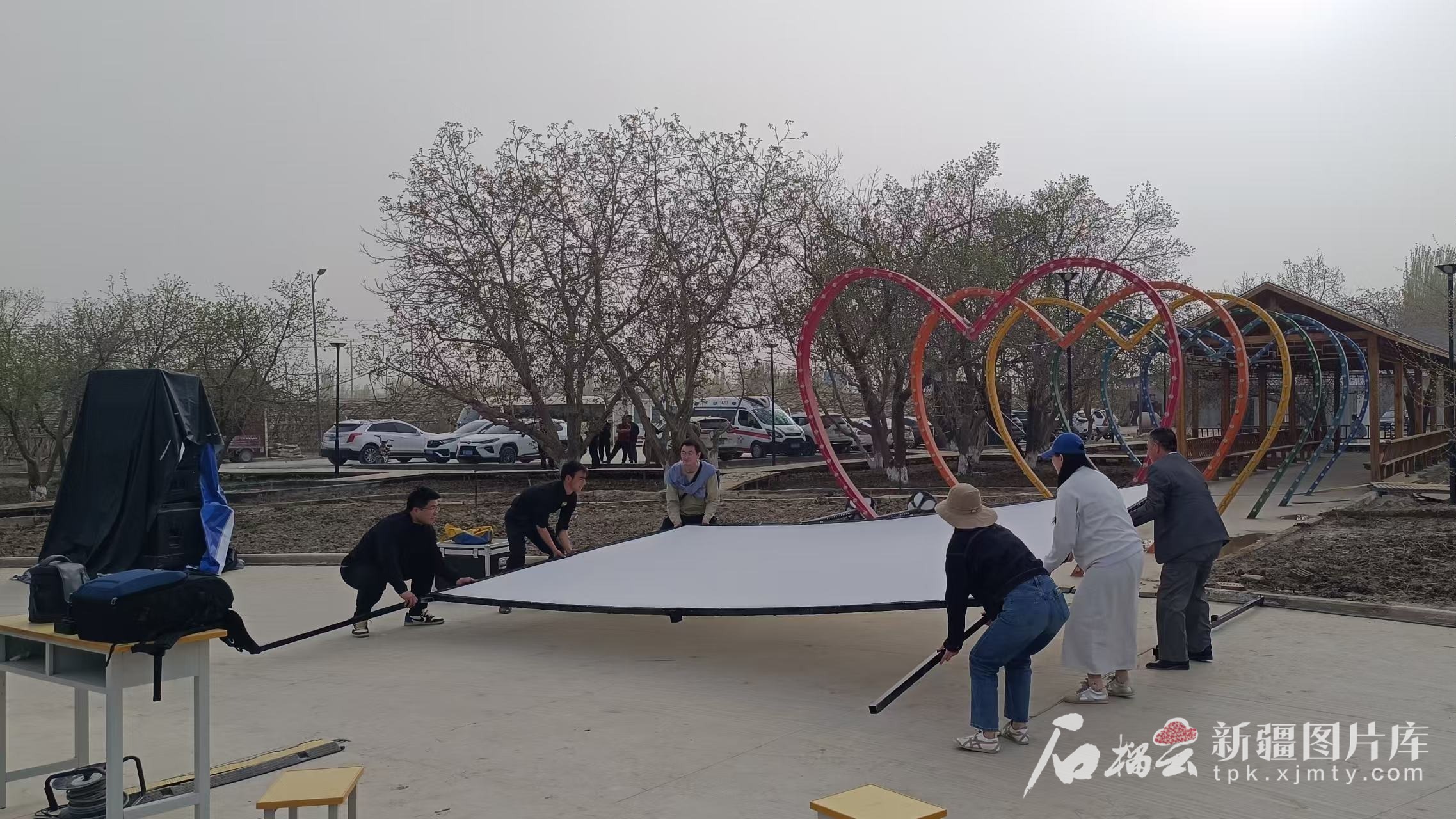 
上海肿瘤医院黄牛代挂号电话票贩子号贩子网上预约挂号,住院检查加快,《地上的云朵》引发广泛共鸣 影像刻录生活 真实传递力量