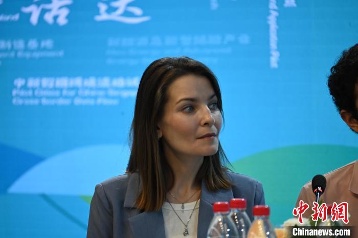 
中国医学科学院肿瘤医院黄牛代挂号电话票贩子号贩子网上预约挂号,住院检查加快,俄罗斯留学生李雪灵的13年中文情缘