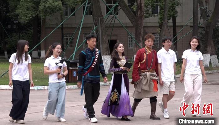 
广东省人民医院黄牛代挂号电话票贩子号贩子网上预约挂号,住院检查加快,新疆姑娘组多民族“主播团”：博物馆寻中华民族共同体历史记忆