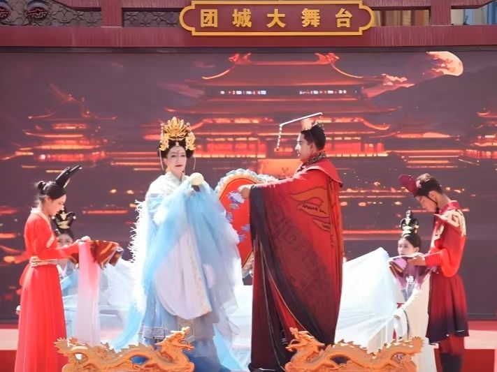 
广州市第一人民医院黄牛代挂号电话票贩子号贩子网上预约挂号,住院检查加快,新疆和田：古城新韵庆佳节 烟花璀璨映人潮