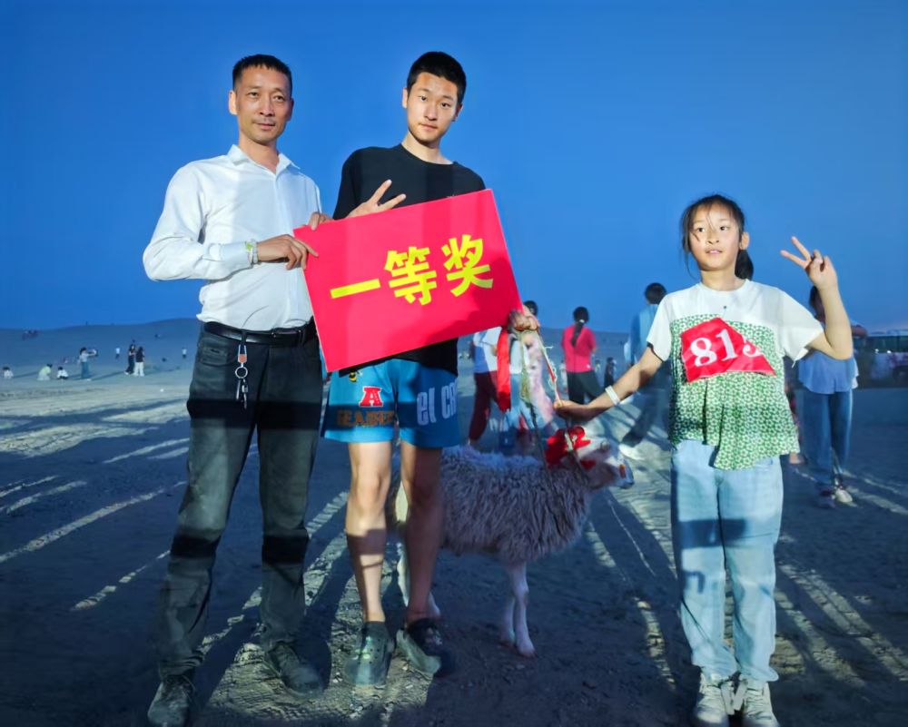
广州市第一人民医院黄牛代挂号电话票贩子号贩子网上预约挂号,住院检查加快,新疆和田：古城新韵庆佳节 烟花璀璨映人潮