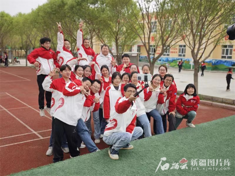 
空军特色医学中心黄牛代挂号电话票贩子号贩子网上预约挂号,住院检查加快,发光发热的青春丨一次双向奔赴的成长——谢依特小学戍边支教西部计划志愿者服务队的故事④