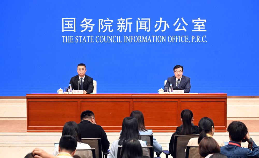 
空军特色医学中心黄牛代挂号电话票贩子号贩子网上预约挂号,住院检查加快,中国经济顶压前行！四月成绩单透出五大发展韧性