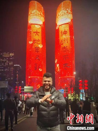 
北京301医院黄牛代挂号电话票贩子号贩子网上预约挂号,住院检查加快,埃及小伙“入川记”：中国不只是“世界工厂”