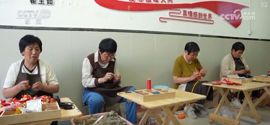 
天津眼科医院黄牛代挂号电话票贩子号贩子网上预约挂号,住院检查加快,端午周边产品产销旺 传统节日新鲜创意撬动经济发展新“引擎”