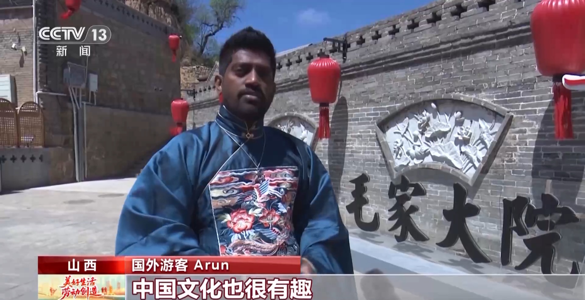 
304医院黄牛号贩子票贩子代网上预约代挂号电话各地“好戏”轮番上演 这个假期很文艺