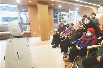 
广州医科大学附属口腔医院黄牛号贩子挂号电话养老机器人温暖幸福晚年