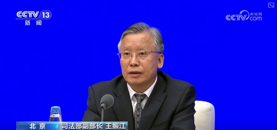 
广州中医院黄牛代挂号电话票贩子号贩子网上预约挂号,住院检查加快,“平等”二字重千钧！民企有痛点 法律有回应 民营企业“放心干、大胆闯”