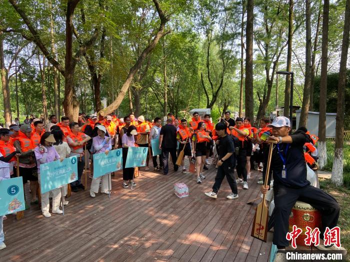 
北京世纪坛医院黄牛代挂号电话票贩子号贩子网上预约挂号,住院检查加快,文化观察：外国人为什么对划龙舟越来越“上头”？