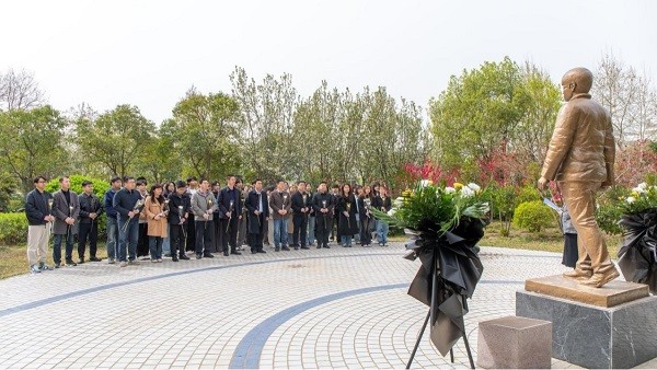 
天津肿瘤医院黄牛代挂号电话票贩子号贩子网上预约挂号,住院检查加快,青春华章·豫你同行丨十年再回首 瑞鹏精神照我行