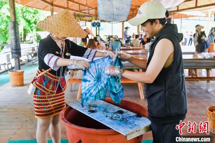 
北医六院黄牛代挂号电话票贩子号贩子网上预约挂号,住院检查加快,“海外新声代”行走中讲述中国：“海南惊艳了我很多次”