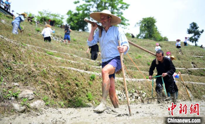 
北京八大处整形医院黄牛代挂号电话票贩子号贩子网上预约挂号,住院检查加快,（乡村行·看振兴）广西龙脊梯田：背篓变迁见证千年农耕传统魅力