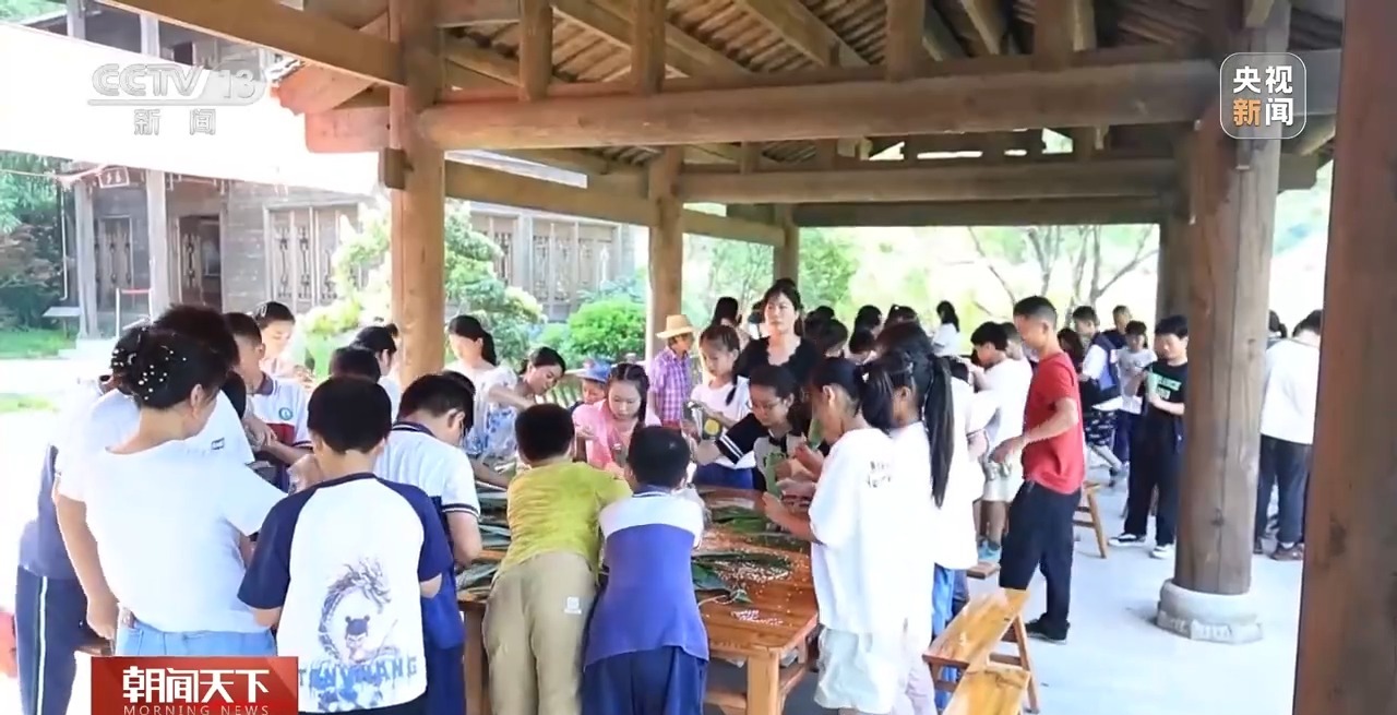 
北京宣武医院黄牛代挂号电话票贩子号贩子网上预约挂号,住院检查加快,假期亲子出行热 “新中式”民俗受追捧