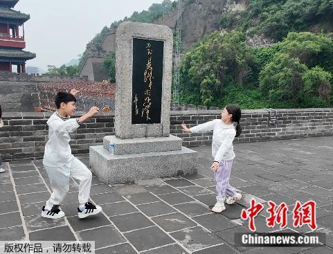 
北医六院黄牛代挂号电话票贩子号贩子网上预约挂号,住院检查加快,新疆孩子们在北京过儿童节：我看到了更大、更广阔的世界