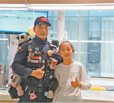 
中山大学附属第一医院黄牛代挂号电话票贩子号贩子网上预约挂号,住院检查加快,儿童医院里有位“玩具侠”（暖心故事）