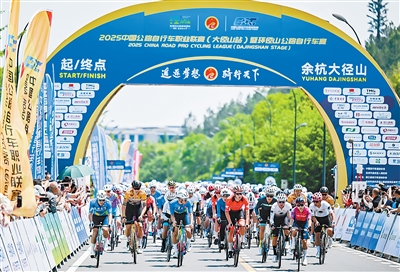 
江苏省肿瘤医院黄牛代挂号电话票贩子号贩子网上预约挂号,住院检查加快,最美农村路 振兴新图景（新时代画卷）