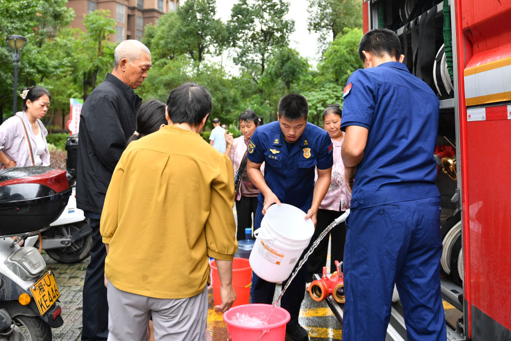
包含北京大学第一医院黄牛代挂号电话票贩子号贩子网上预约挂号,住院检查加快,微视频｜多地遭遇持续强降雨 救援现场一线直击