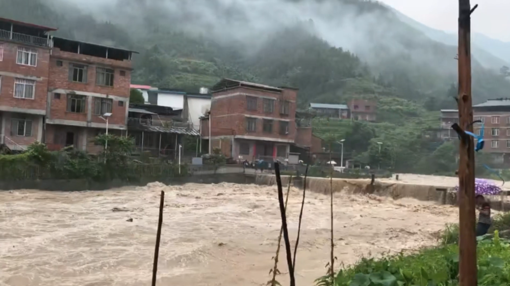 
包含北京大学第一医院黄牛代挂号电话票贩子号贩子网上预约挂号,住院检查加快,微视频｜多地遭遇持续强降雨 救援现场一线直击