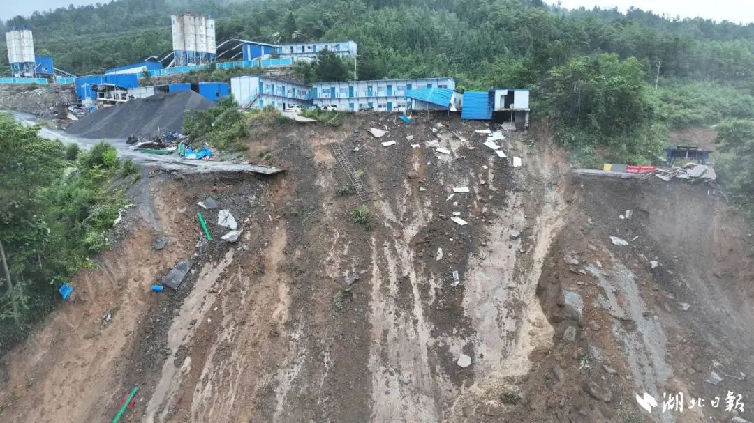 
浙江第一医院黄牛代挂号电话票贩子号贩子网上预约挂号,住院检查加快,凌晨3点突发，“撤！马上！快！”