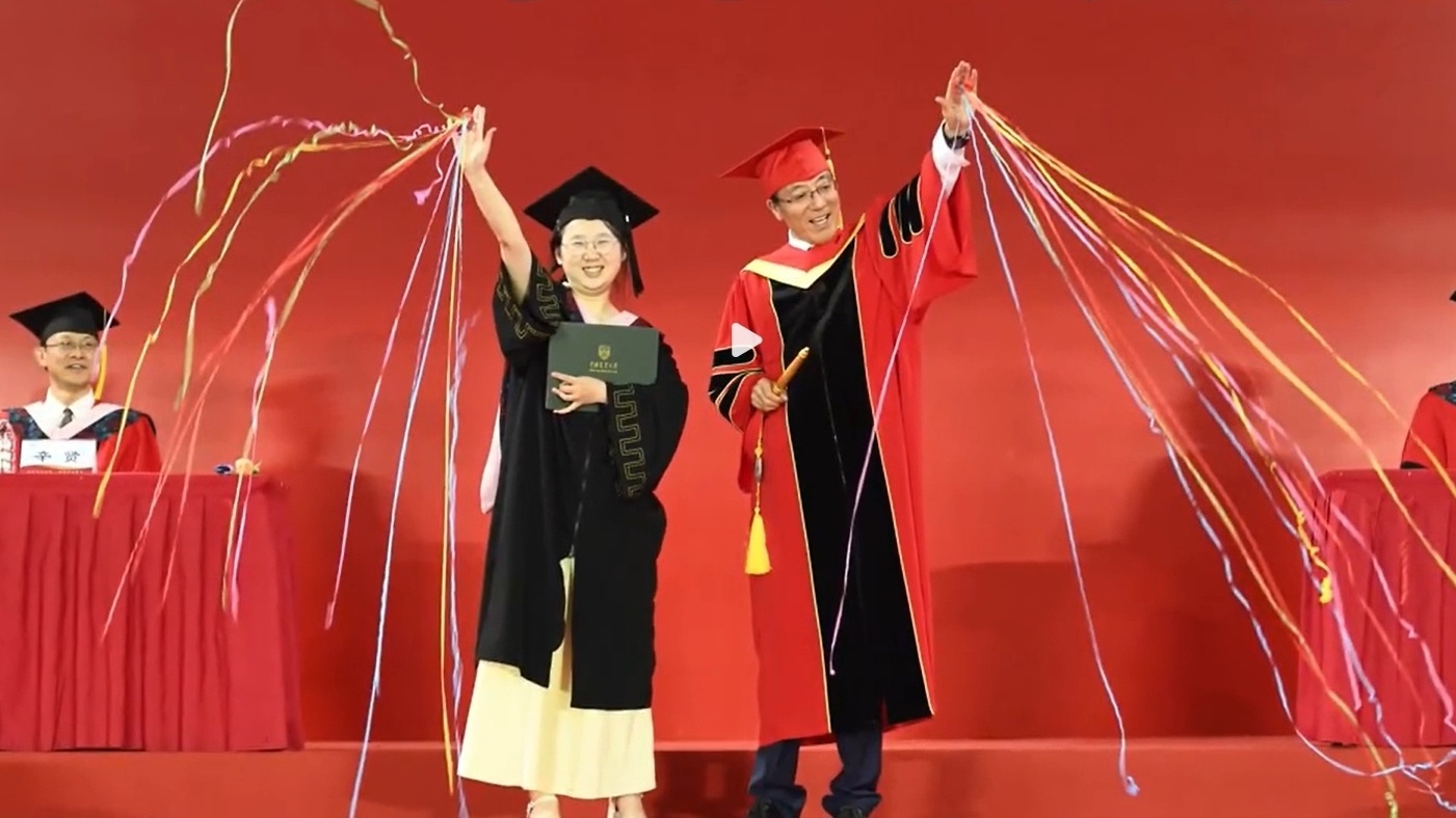 
浙江第一医院黄牛代挂号电话票贩子号贩子网上预约挂号,住院检查加快,毕业典礼上 千言万语汇成一句话：“孩子们，好好吃饭……”