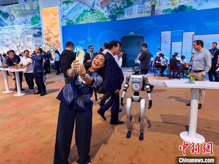 
西安市儿童医院黄牛代挂号电话票贩子号贩子网上预约挂号,住院检查加快,渤海湾畔共话未来：夏季达沃斯里的天津动能