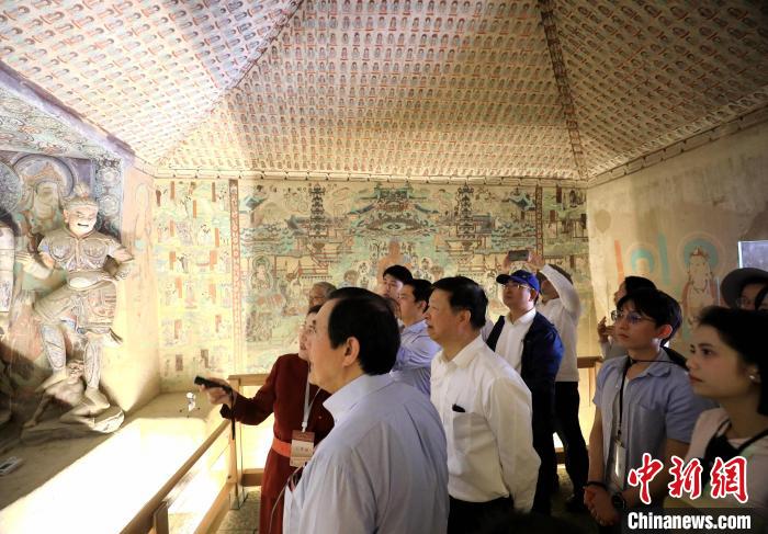 
湖南中医附一医院黄牛代挂号电话票贩子号贩子网上预约挂号,住院检查加快,在莫高窟亲近中华文化 台湾青年盼两岸共同弘扬光大