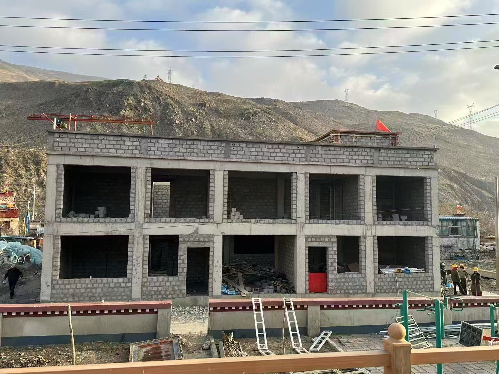 
北京各大医院黄牛代挂号电话票贩子号贩子网上预约挂号,住院检查加快,从“忧居”到“优居”的改变