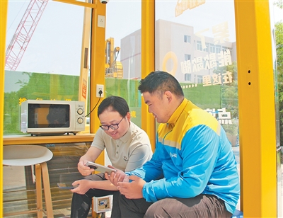
中山大学附属第一医院黄牛代挂号电话票贩子号贩子网上预约挂号,住院检查加快,亲身体验送外卖 换位思考解难题（干部状态新观察·走进一线探作风）