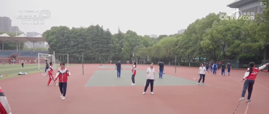 
南京市第一医院黄牛代挂号电话票贩子号贩子网上预约挂号,住院检查加快,智慧化手段为高考保驾护航 暖心关爱为考生提供细致服务
