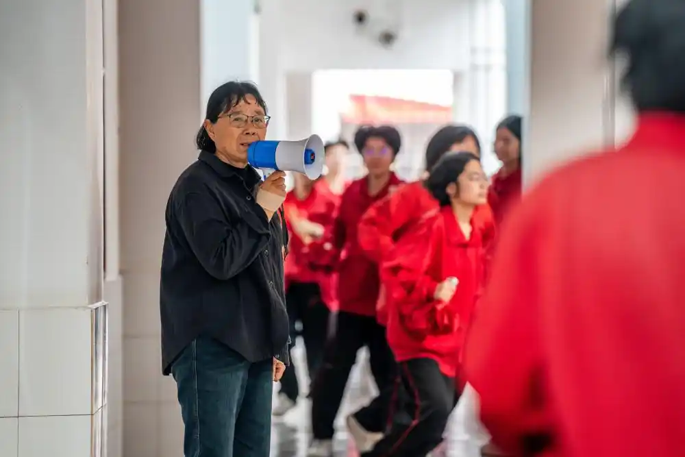 
北京大学第三医院黄牛代挂号电话票贩子号贩子网上预约挂号,住院检查加快,连续15年高考送考 张桂梅的小喇叭再次吹响高考冲锋号