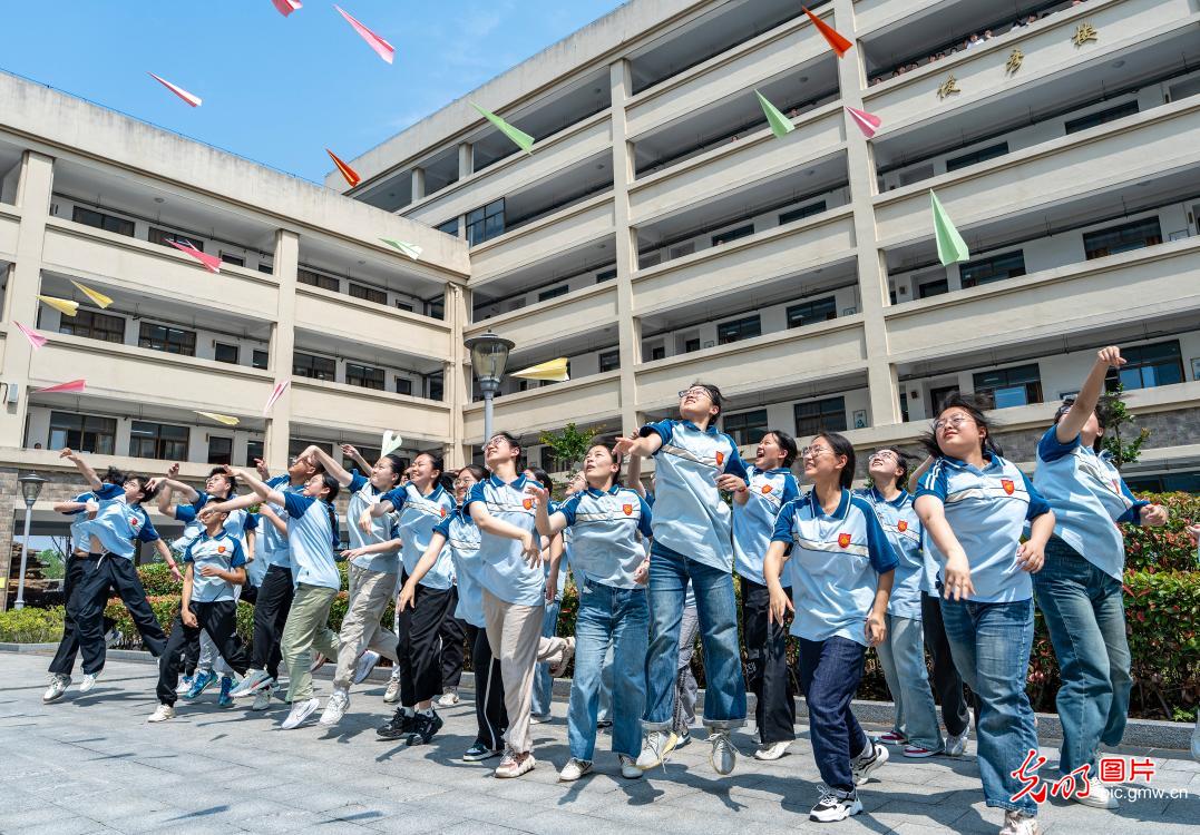 
北京肿瘤医院黄牛代挂号电话票贩子号贩子网上预约挂号,住院检查加快,【青春逐梦 高考时刻】快乐迎高考 自信赴征程
