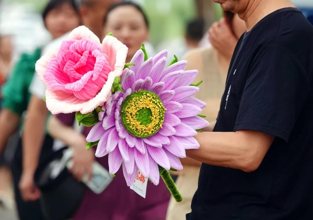 
上海儿童医学中心黄牛代挂号电话票贩子号贩子网上预约挂号,住院检查加快,这些高考送考名场面 满满都是仪式感